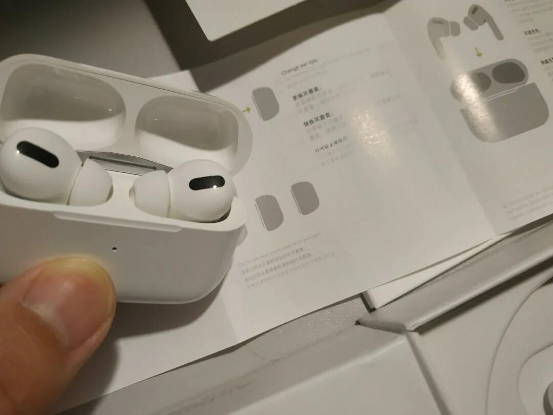 Проверить оригинальность apple airpods. Наушники AIRPODS Pro Озон. OZON наушники AIRPODS. Ze826-09035-a AIRPODS.