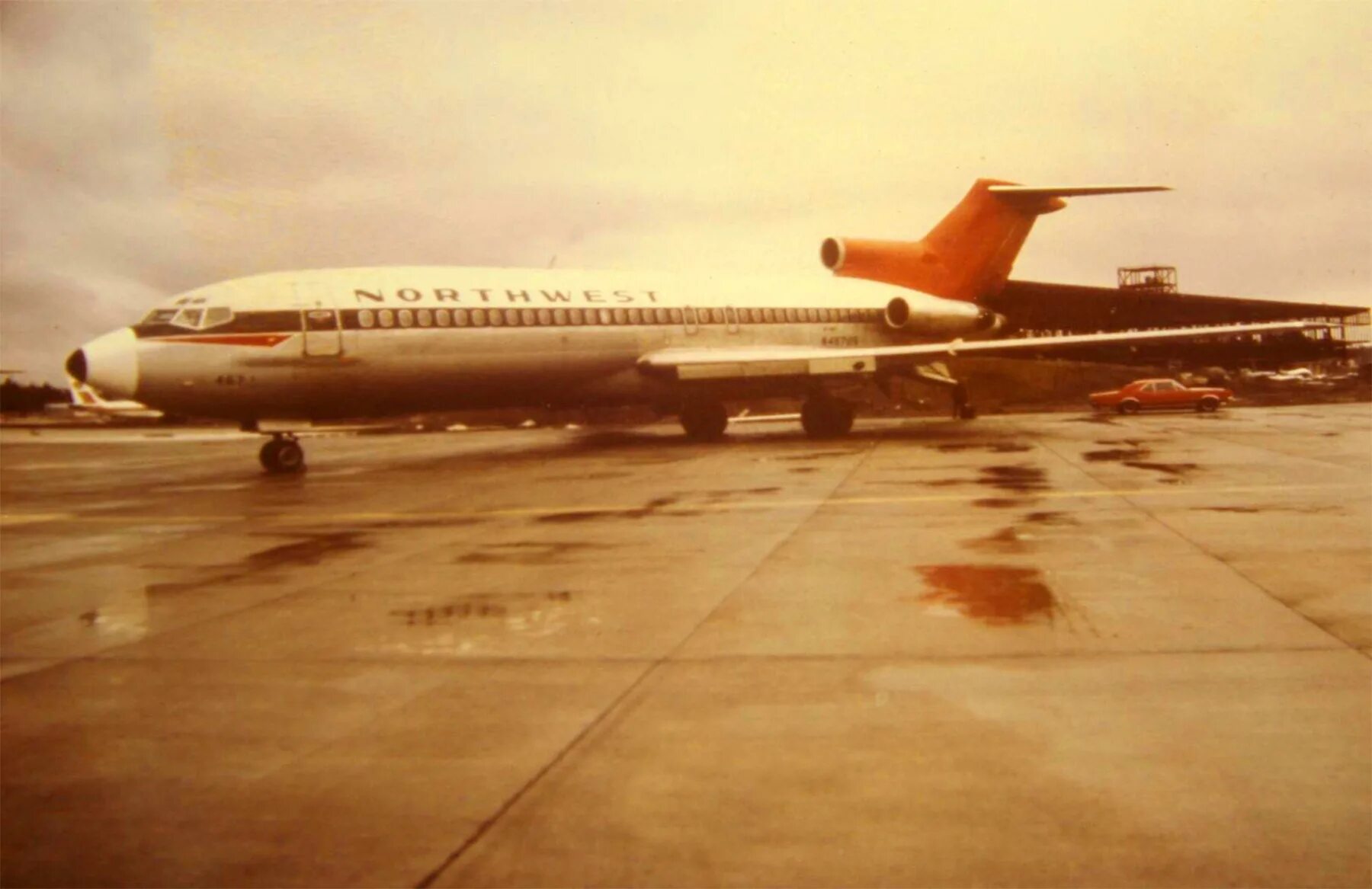 Как угнать боинг и исчезнуть. Самолёт боинг 727. boeing 727 купер. угон самолета boeing 727, 1971 год. угон самолета 1971 купер.