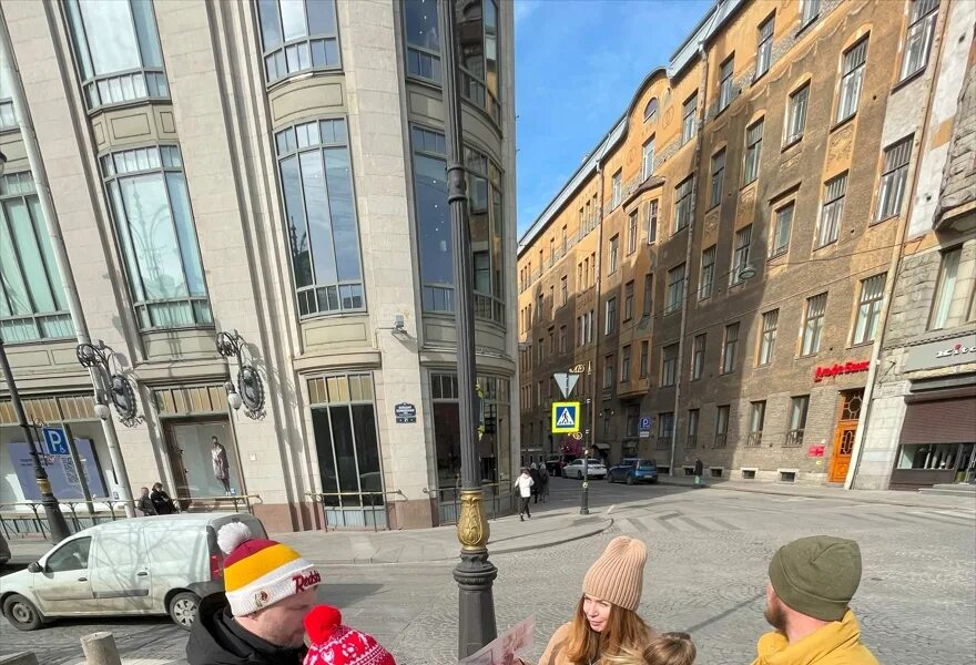 Канал Грибоедова метро. Кинотеатр СПБ на Петроградке. Канал Грибоедова Санкт-Петербург метро. Музеи в СПБ 22 апреля. Напротив универмага