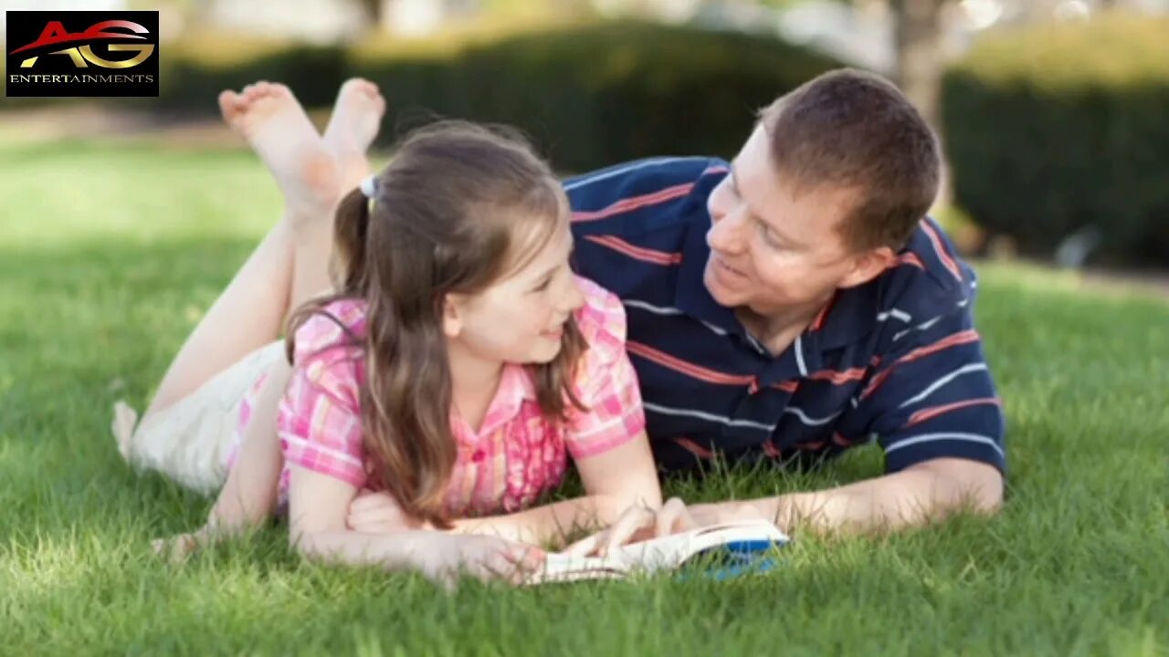 Daddy and дочь. Папа с дочкой Реал. Отец заигрался. Отец заигрывает с дочкой.