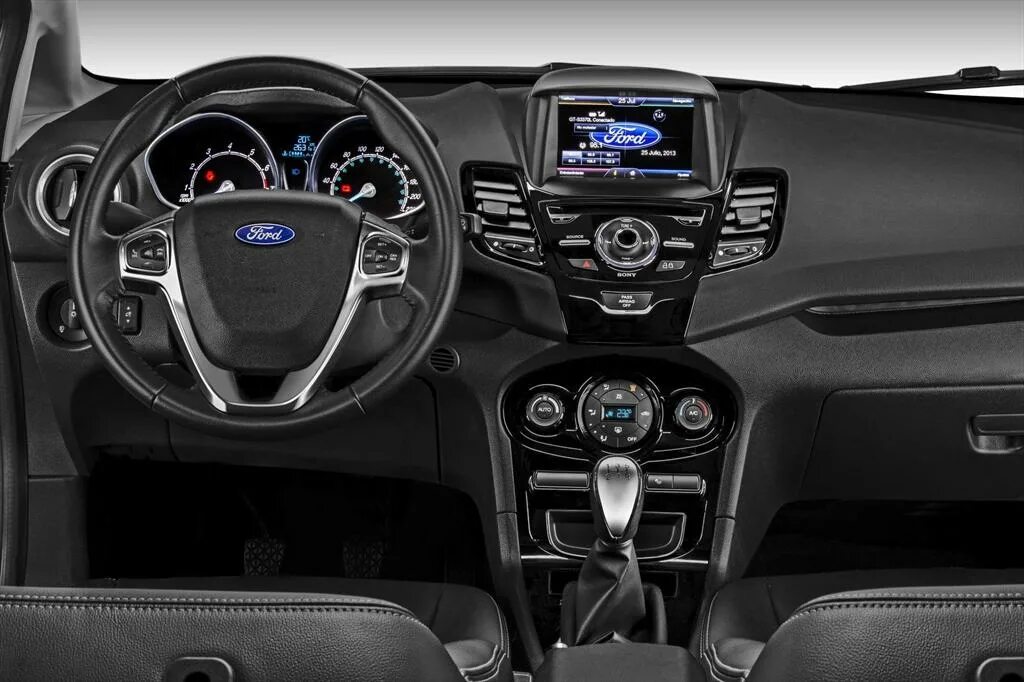 Форд фокус 3 Титаниум комплектация. Форд фокус 3 Титаниум 2015. Ford Focus 3 комплектация Титаниум. Ford Focus 3 хэтчбек комплектации. Форд фокус 3 количество