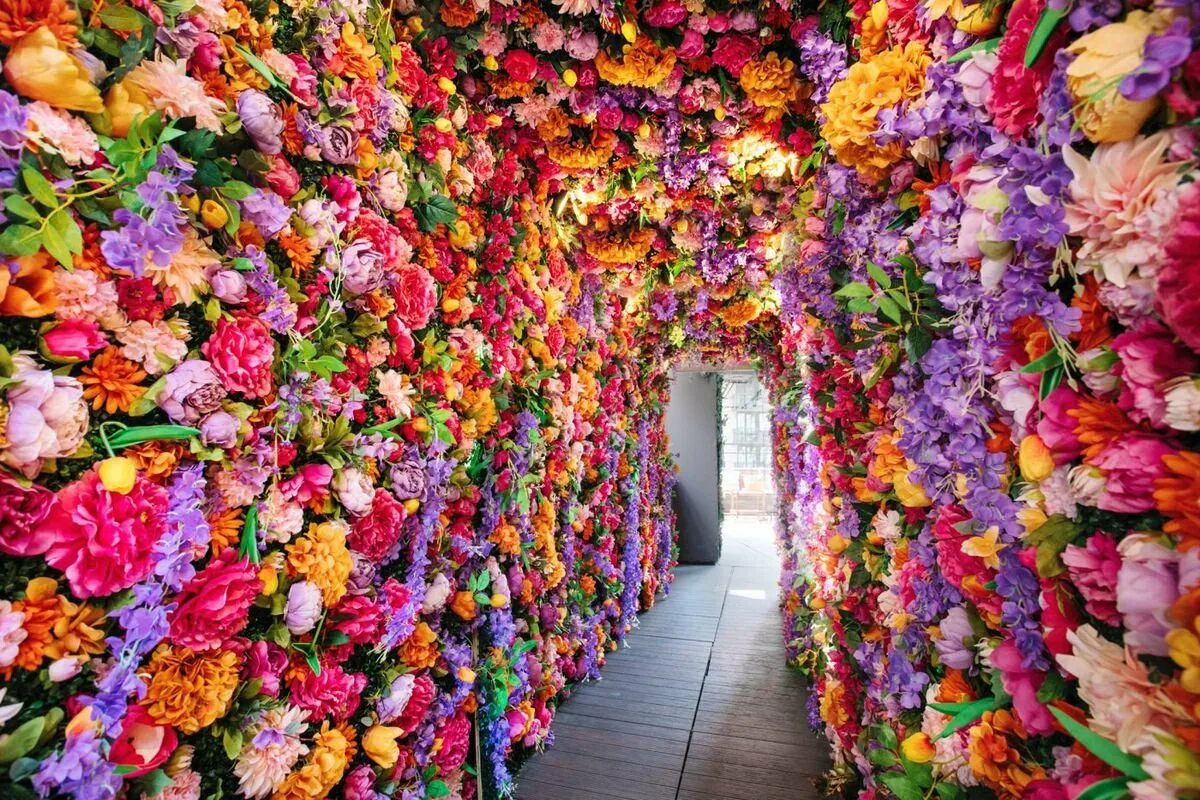 Цветочные инсталляции. Флористические инсталляции. Инсталляция с цветами. Цветочные инсталляции в Европе.