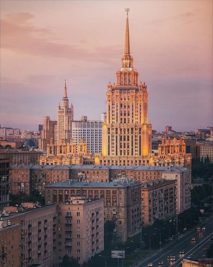 Здания сталинских высоток в москве