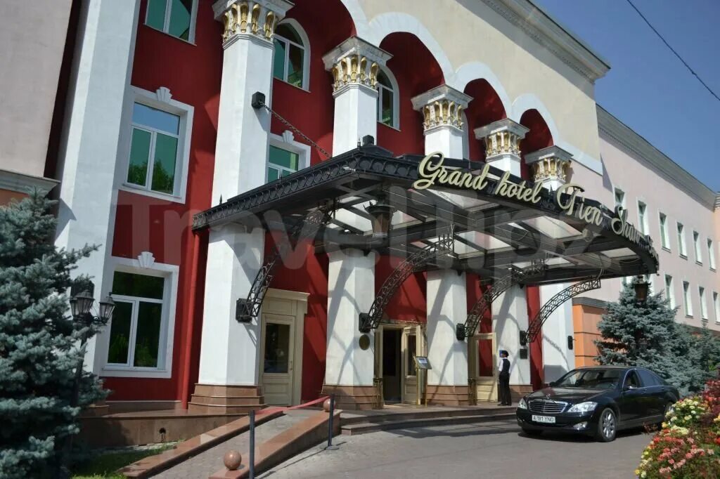 Grand hotel tien shan. Grand tien shan hotel казахстан. кафе в старой гаване. Grand hotel tien shan. отель тянь шань алматы.