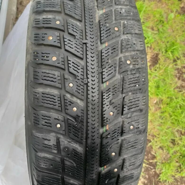 Шипованная резина 185 65 15. Шины шипованные 185/65 r15. Резина sava eskimo stud r16. Кумхо kw22 шипы. Шины зимние шипованные 185/65 r15 купить в москве недорого.