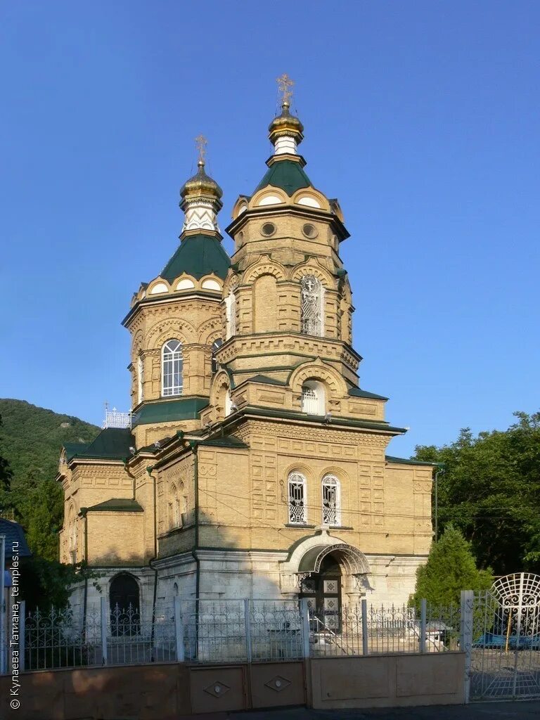 церковь святого праведного лазаря четверодневного, пятигорск. лазаревский храм пятигорск. храм праведного лазаря пятигорск. церковь лазаря в пятигорске. лазаревский храм пятигорск.