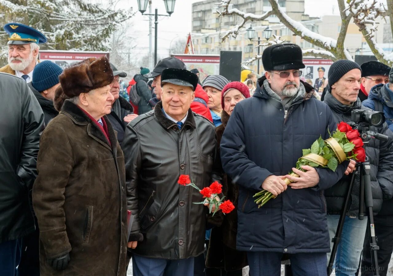 Генерал глазков. Открытие бюста. Открытие памятника в Тамбове. Тамбове открыт памятник Глазкову генералу.