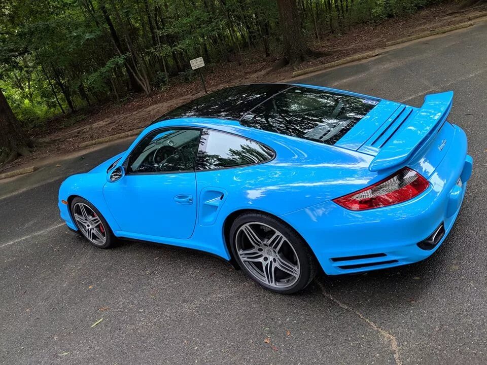 Jaguar xkr s coupe. ягуар ф тайп синий. Aston martin v12 vantage. голубой металлик машина. Aston martin v8 vantage s.