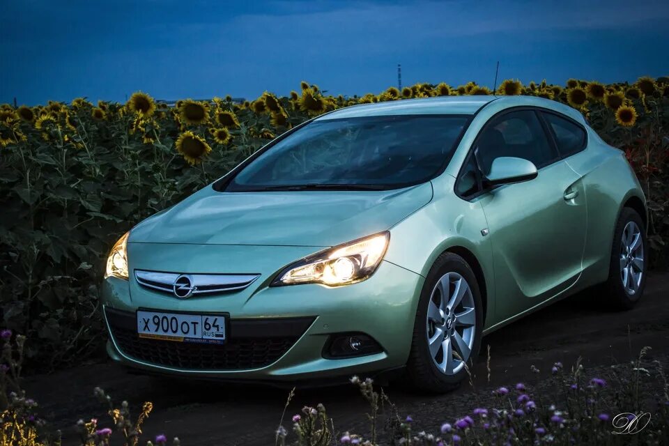 Opel astra gtc робот. Opel astra gtc 2009. Опель gtc дизель. Опель турбо. Opel astra j gtc 3d model.