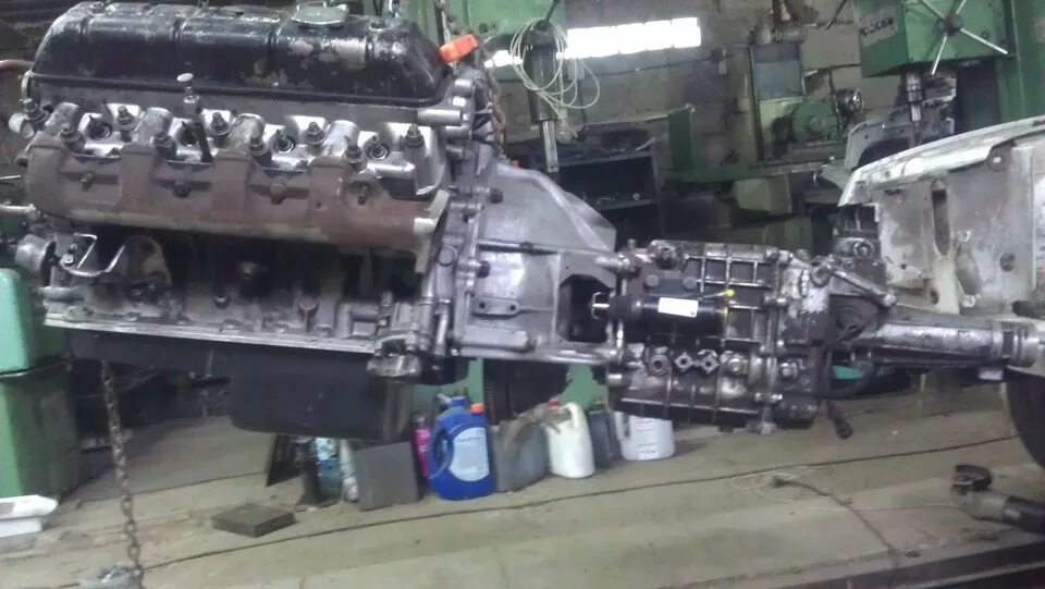 Змз 523 инжектор. Змз 523 в волгу. змз v8 турбо. v8 от зила в волгу.