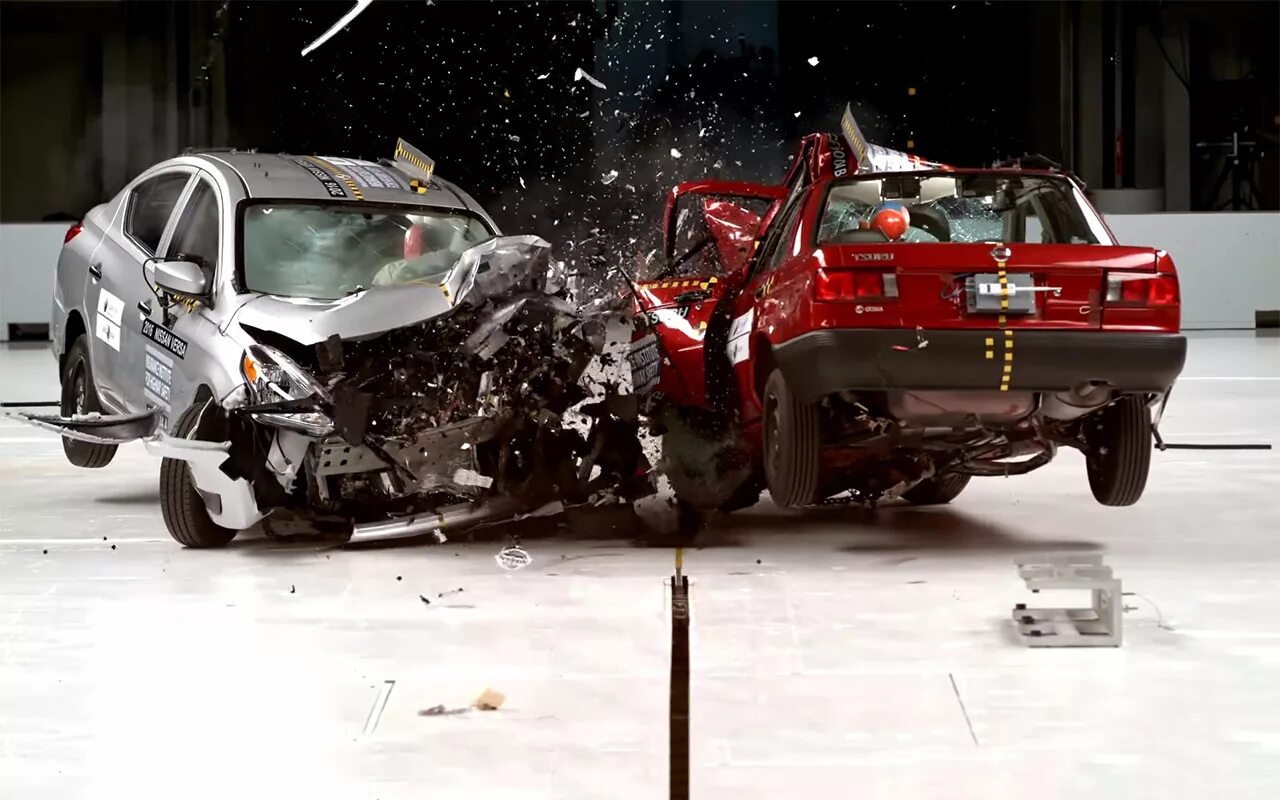 Crash test. Nissan Tsuru 2015. Краш тест Nissan Versa. Краш тест Nissan Tsuru.