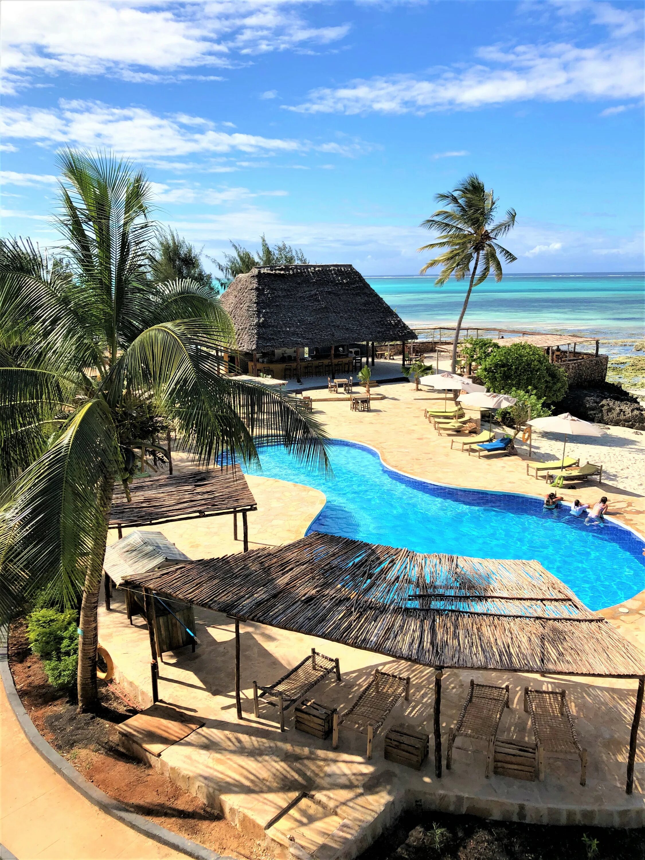 Coral reef 3 занзибар. Reef & beach resort jambiani. Reef & beach resort jambiani. Пвани мчангани. Джамбиани занзибар.