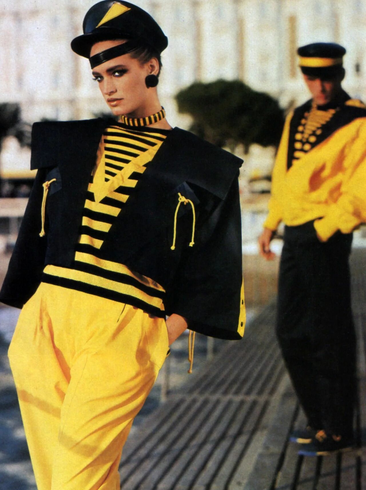 Мода Франции 1980х. Vogue 1980s тренч.