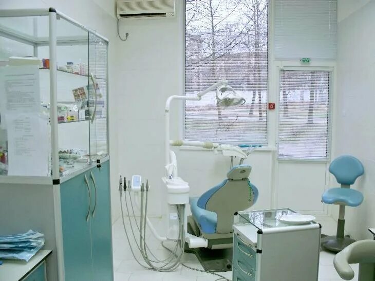 Проспект октябрьской революции 33 севастополь. Пикассо севастополь. Пикассо витязево официальный. Октябрьский проспект 1 пикассо. Пикассо стоматология севастополь.