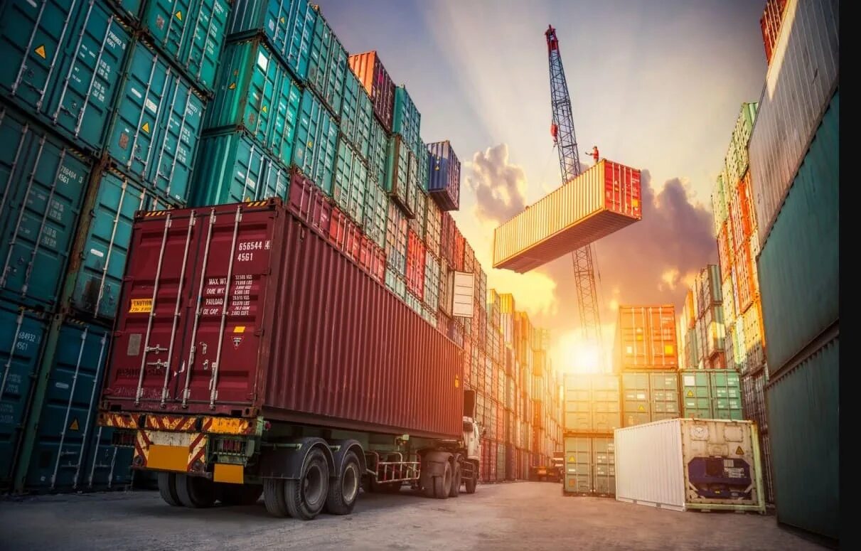 Внешняя торговля. Транспорт логистика. Экспорт. Контейнерные перевозки. Контейнерные перевозки.