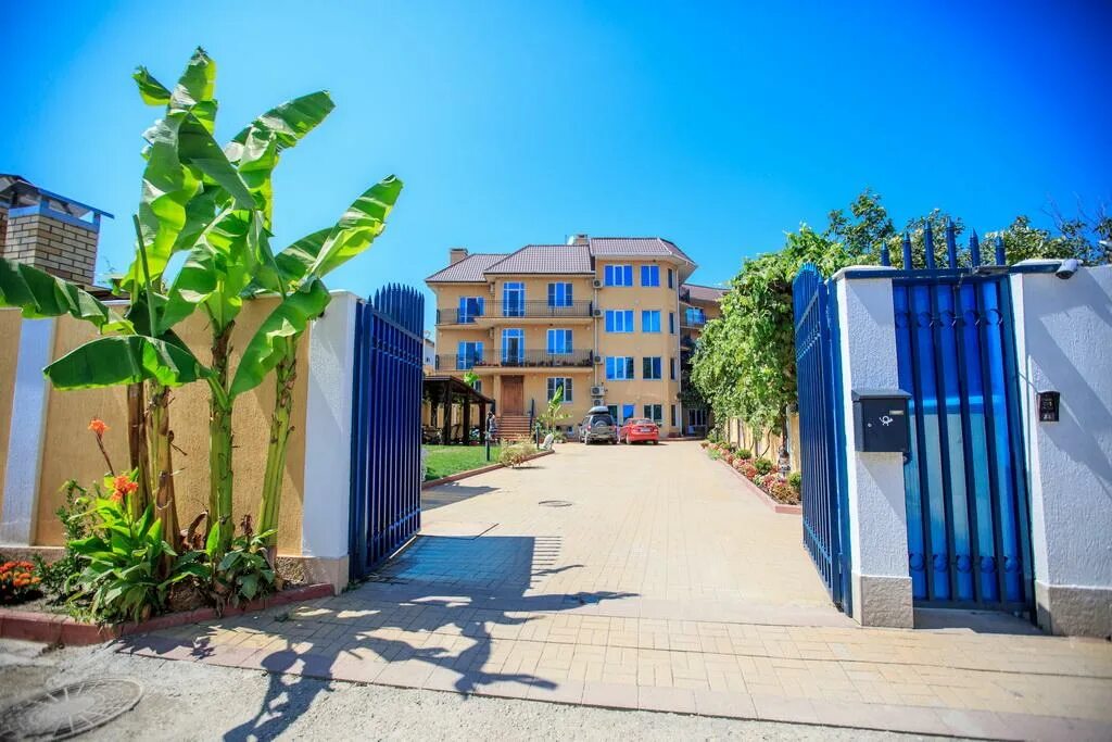 Отель фрегат 2 адлер. Отель фрегат 2 адлер. Адлер улица попова. Апарт-отель фрегат адлер. Отель фрегат имеретинская бухта.