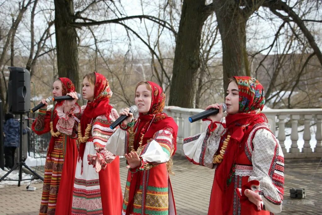 Г александров сегодня. Масленица в Александровском. Масленица в парке культуры Тамбов. Масленица в парке 200 летия Череповец.