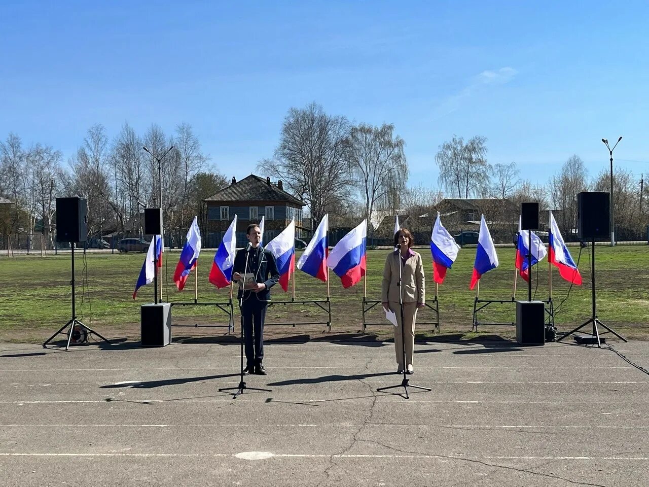 Балезино концерт митинг. Балезино стадион. Концерт в п поддержку сво. Митинг в поддержку сво. Митинг сво сценарий