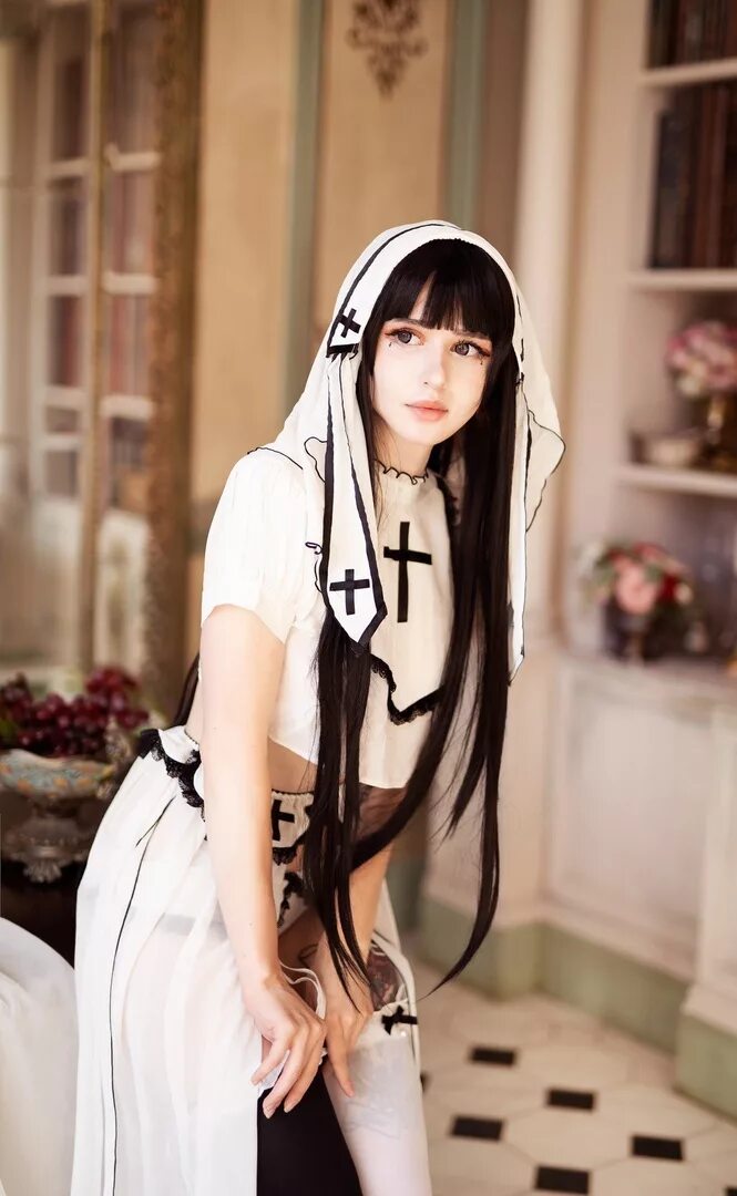 Nun cosplay. Suisai uwu. Suisaiuwu косплей.