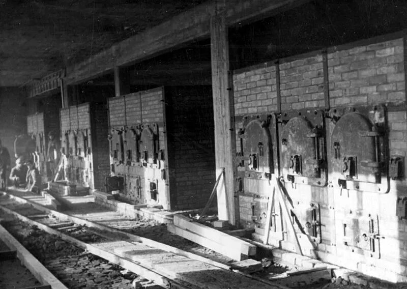 Освенцим газовые камеры. Газовая камера в концлагере душегубки. Концентрационный лагерь аушвиц-биркенау газовые камеры. Равенсбрюк концентрационный лагерь. Аушвиц-биркенау газовые камеры.