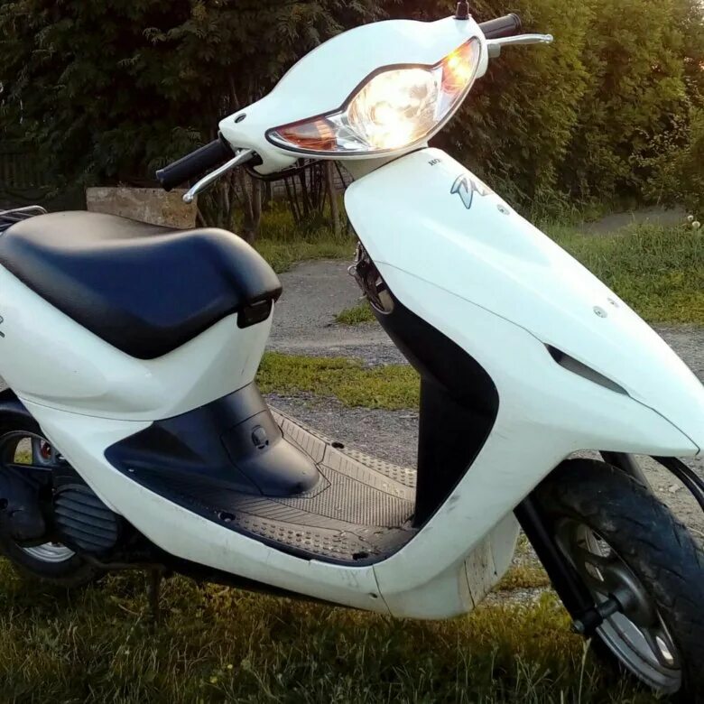 Honda af 56. Хонда дио АФ 56. Honda Dio 18 со спойлером. Хонда дио 56 характеристики. Скутер 056