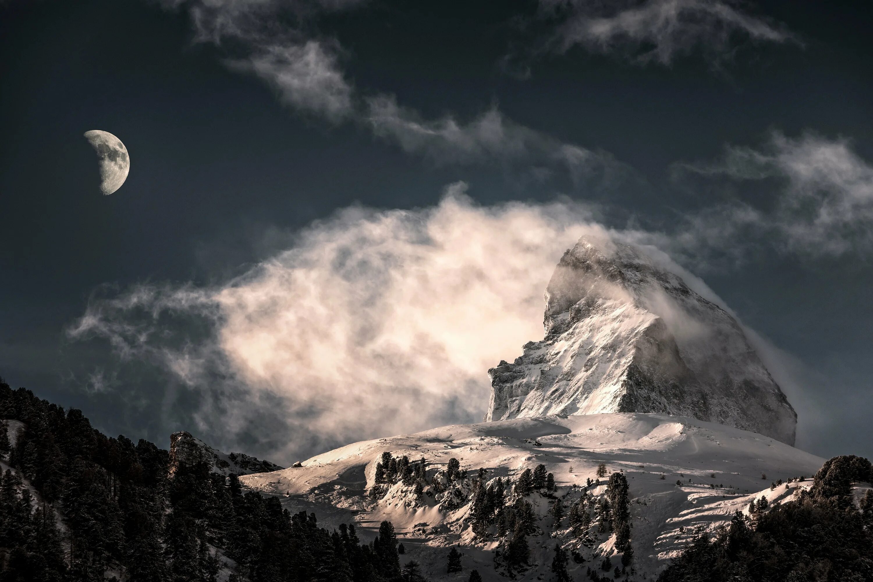 Горы на луне. Горы под луной. Луна над горами. Горы под луной. Горы под луной.