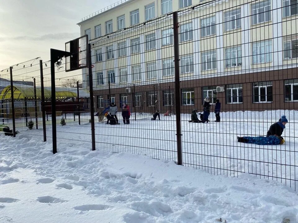 Какие школы отменили занятия. Школа 25 челябинск. минирование школ в челябинске сегодня. минирование школ в челябинске. школа номер 7,занятия отменили?.