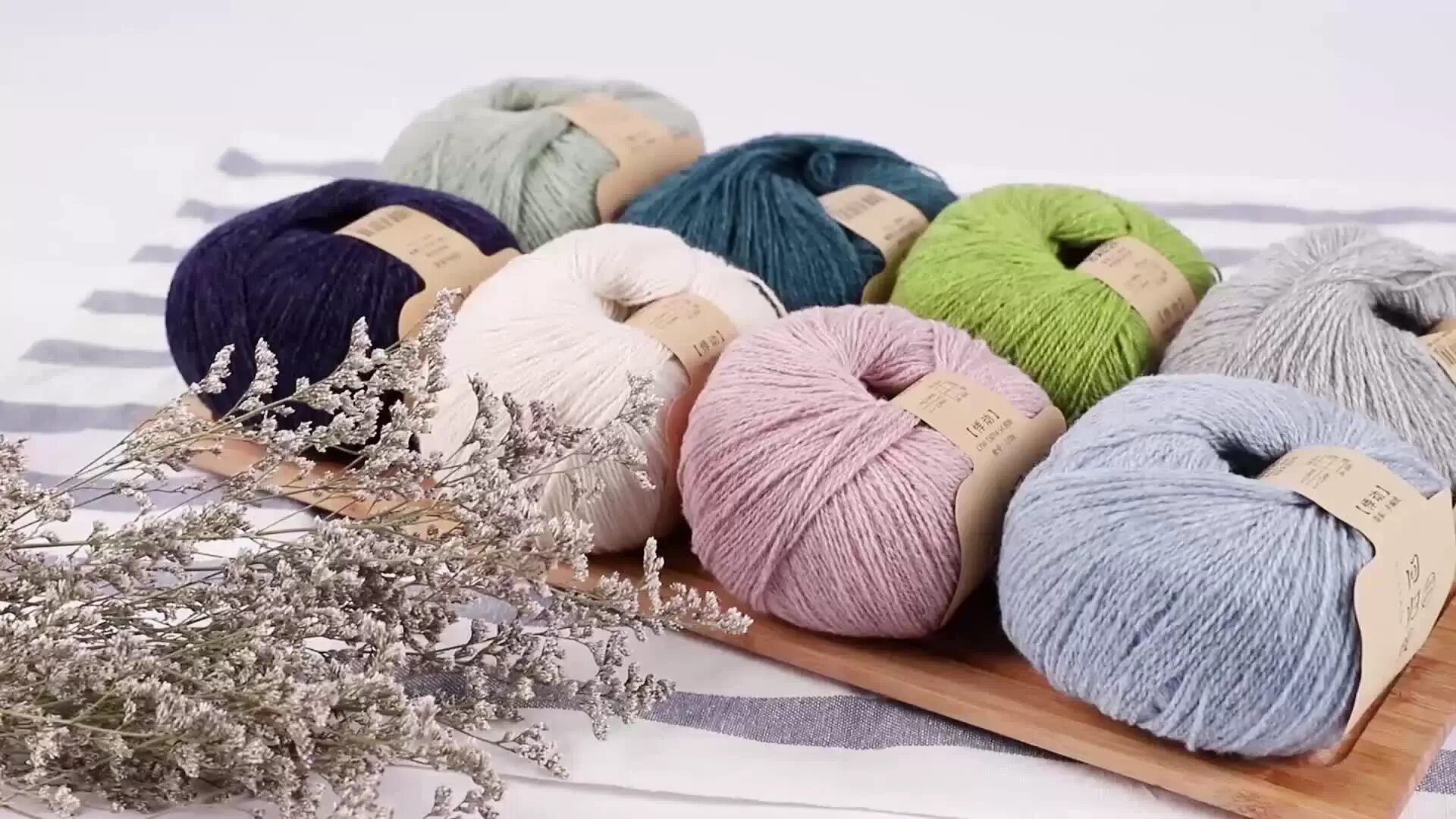 Wool mania пряжа. Wool yarn. Wool yarn. Wool&yarn шерсть со льном. Wool yarn.