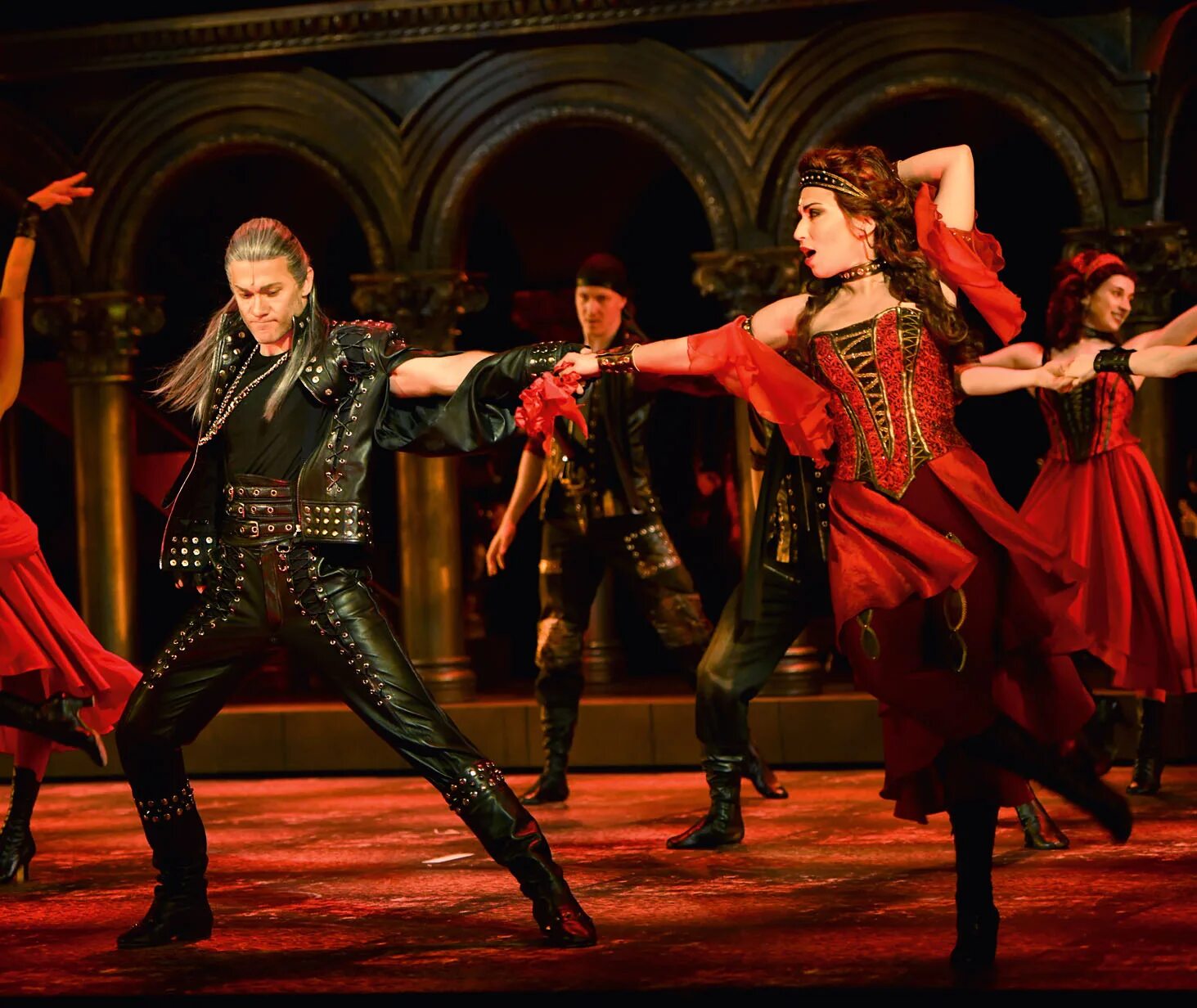 Мюзиклы 20 века. Ромео против Джульетты мюзикл театр оперетты.