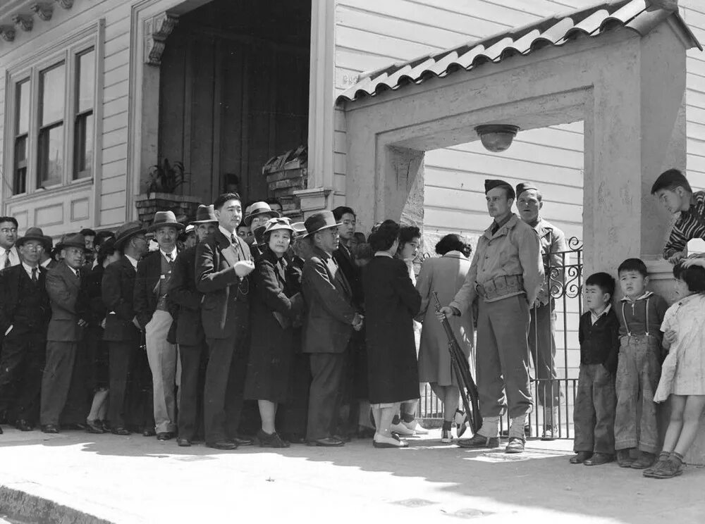Сша в 1942 году. Интернирование японцев в сша 1942. лагеря для интернированных японцев в сша. интернирование японцев в сша. лагеря для японцев в сша во время второй мировой.
