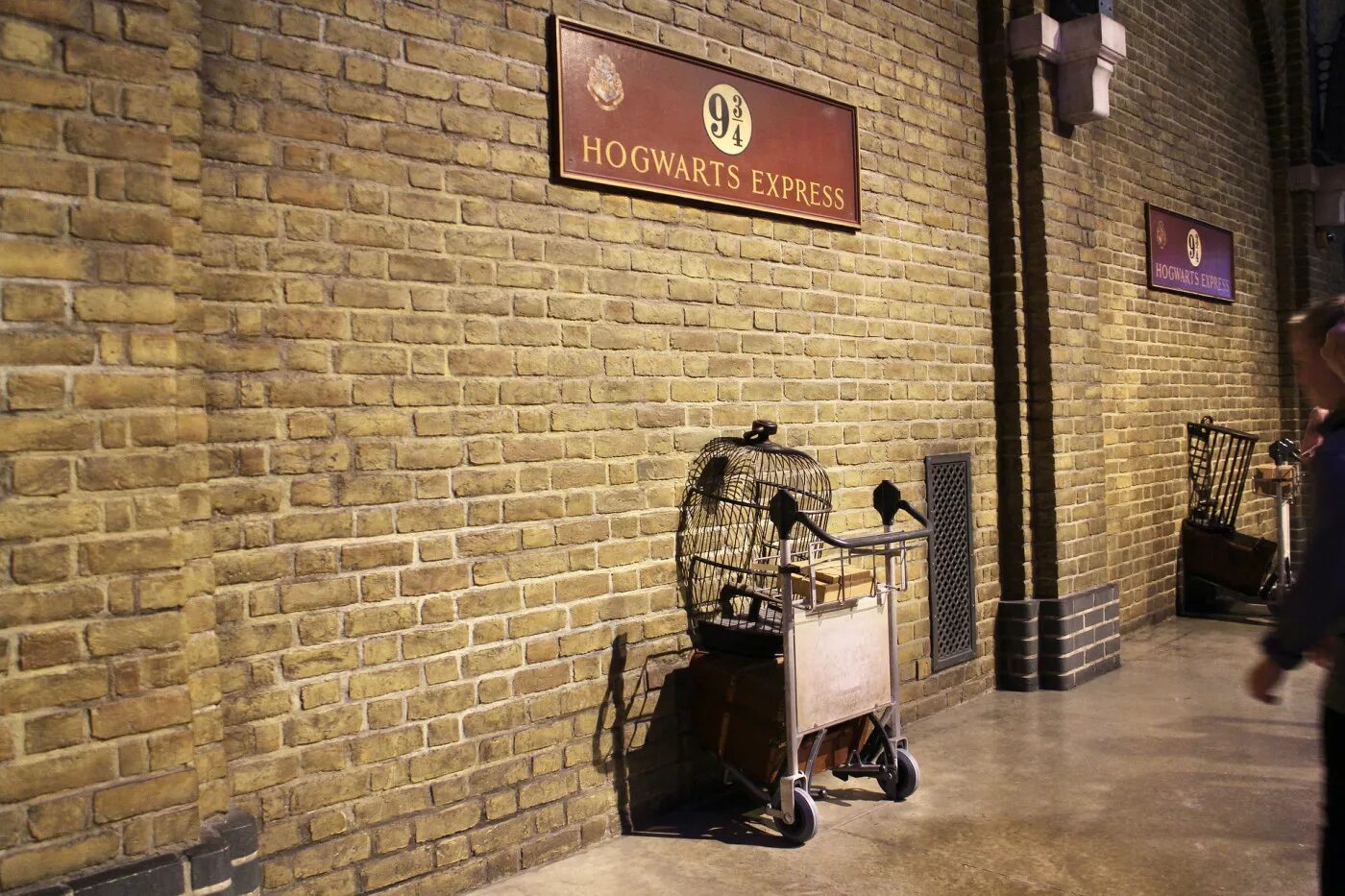 Platform 3 4