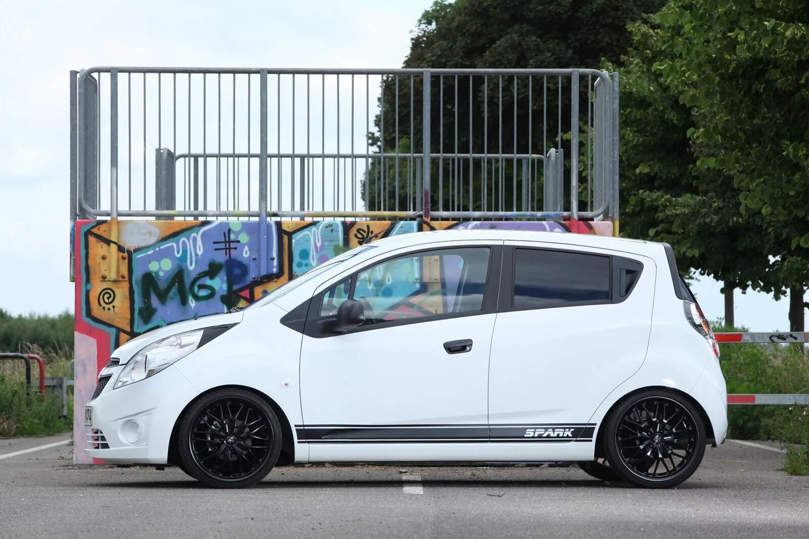 Spark tuning. Chevrolet spark tuning. chevrolet spark stance. chevrolet spark tuning 2025. шевроле спарк m300.