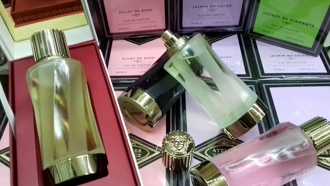 Atelier Versace Perfume. Духи Версаче женские Ательер. Atelier Versace парфюмерная вода Safran Royal. Atelier Versace Safran Royal Парфюм. Версаче ательер