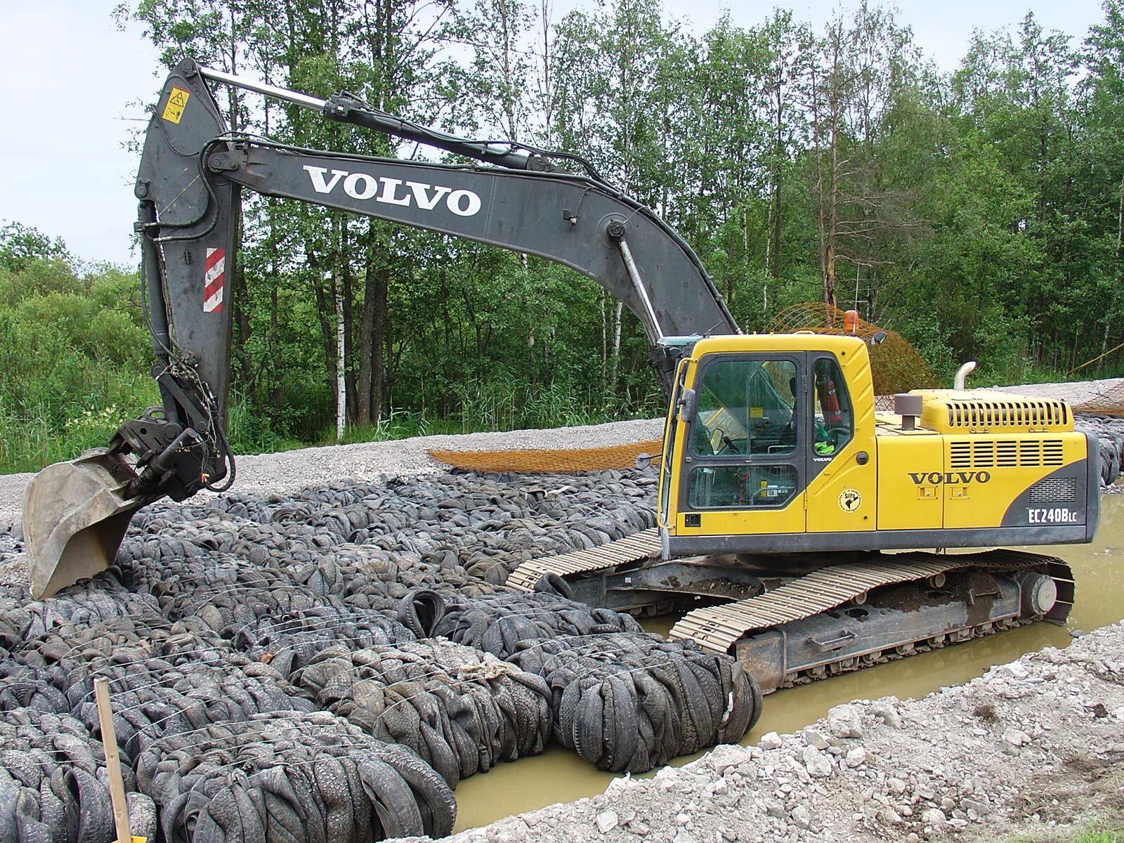 Экскаватор Volvo ec480dl. Volvo ec240blc. Гусеничный экскаватор Volvo 240. Экскаватор Вольво 200. Ошибки экскаватора вольво