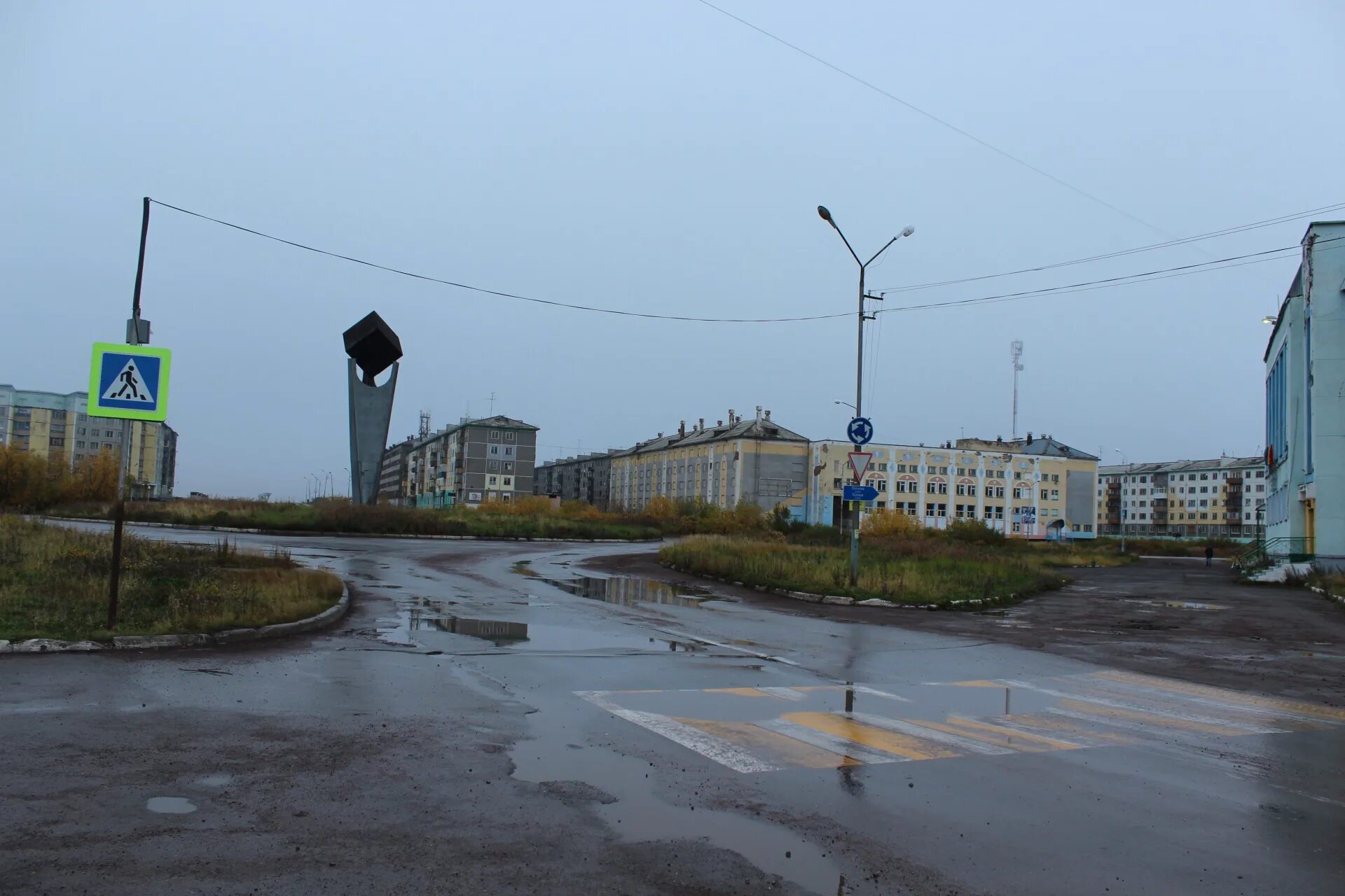 Пгт воргашор. Воркута. воргашор улица катаева. воргашор воркута лето. воркута летом воргашор.