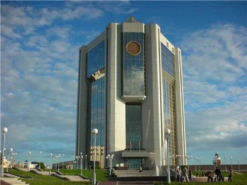 Госсовет чувашии здание. Чебоксары население. Здание правительства чебоксары. Дом правительства чебоксары. Здание правительства чебоксары.