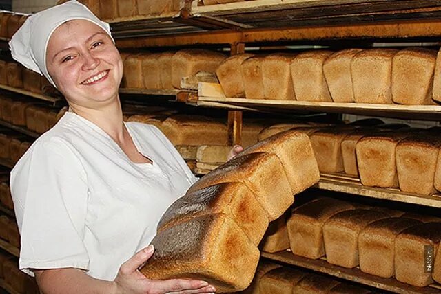 Хлебозавод Выкса. ЗАО Выксунский хлеб. Хлеб в печи. Хлеб пекарня.