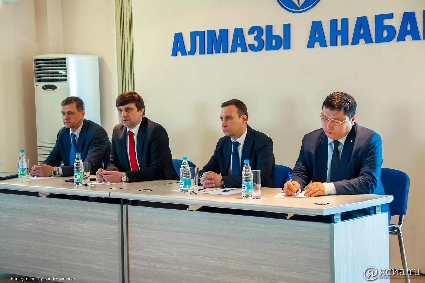 Алрос руководители. Павел маринычев алмазы анабара. маринычев алмазы анабара. соболев игорь витальевич алроса. маринычев павел алексеевич алмазы анабара.