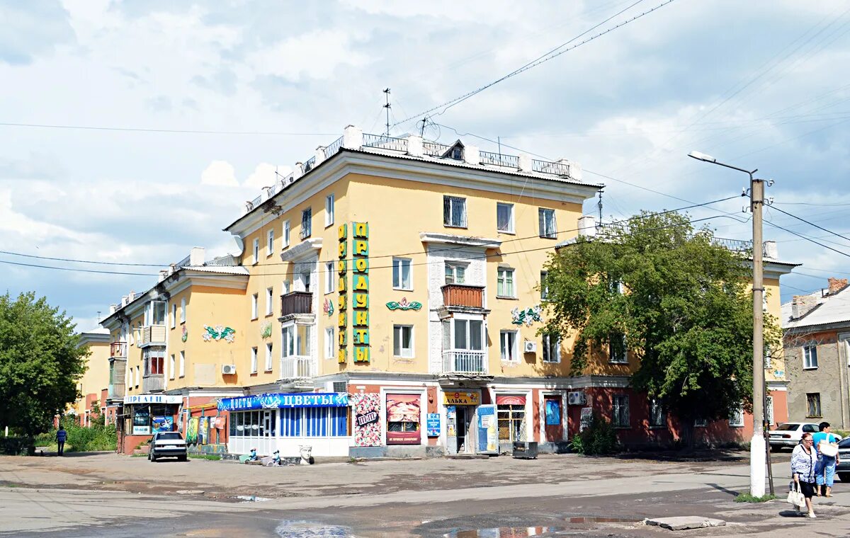 Улицы города караганды. Караганда ленина 42. караганда улицы. караганда центральная улица. караганда улица архитектурная.