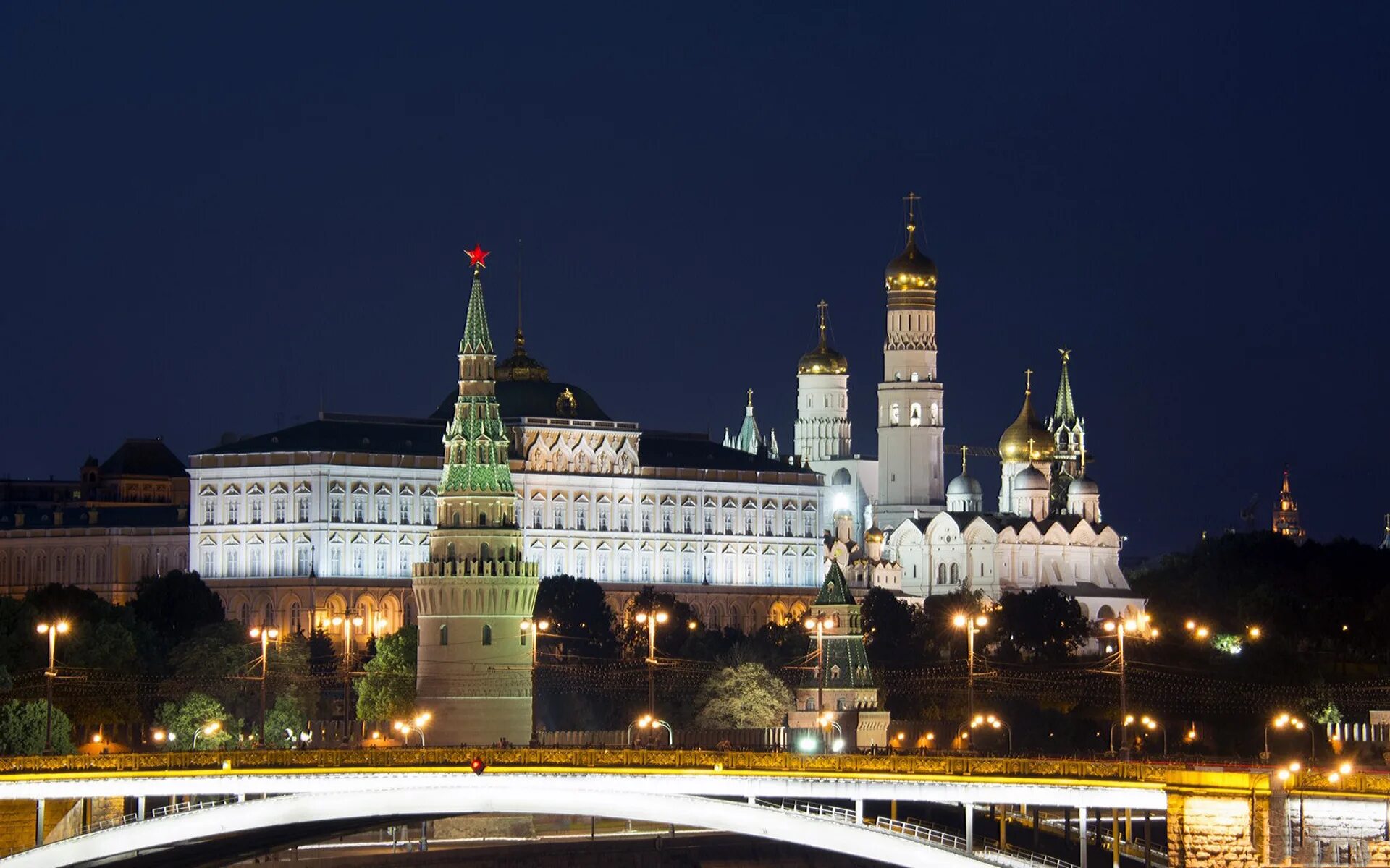 Кремль стол