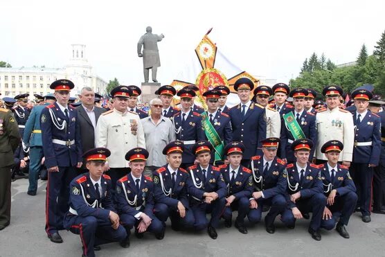 Губернаторский кадетский корпус МЧС Кемерово. Кадетка МЧС Кемерово. Кадетский корпус МЧС Плотниково. Губернаторская кадетская школа-интернат МЧС. Интернат мчс