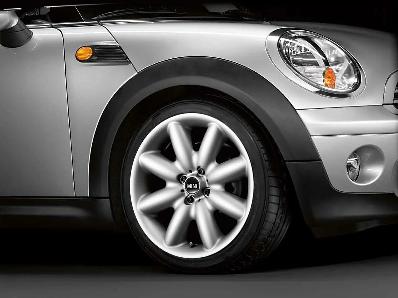 Mini cooper clubman 2012. Мини купер клабмен s 2007. Шина yokohama advan fleva v701 205/55 r16 91w. Mini cooper clubman 2012 tun. Mini clubman r55.