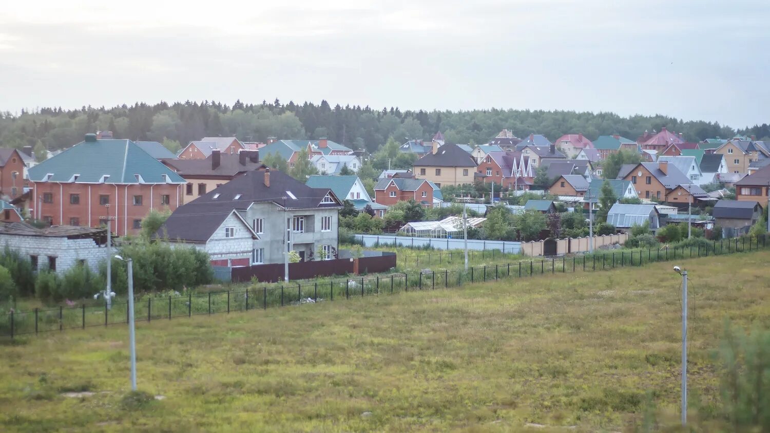 Поселок лобня. Лобня поселок. лобня пучки. лобня московская область. лобня московская область частный сектор.