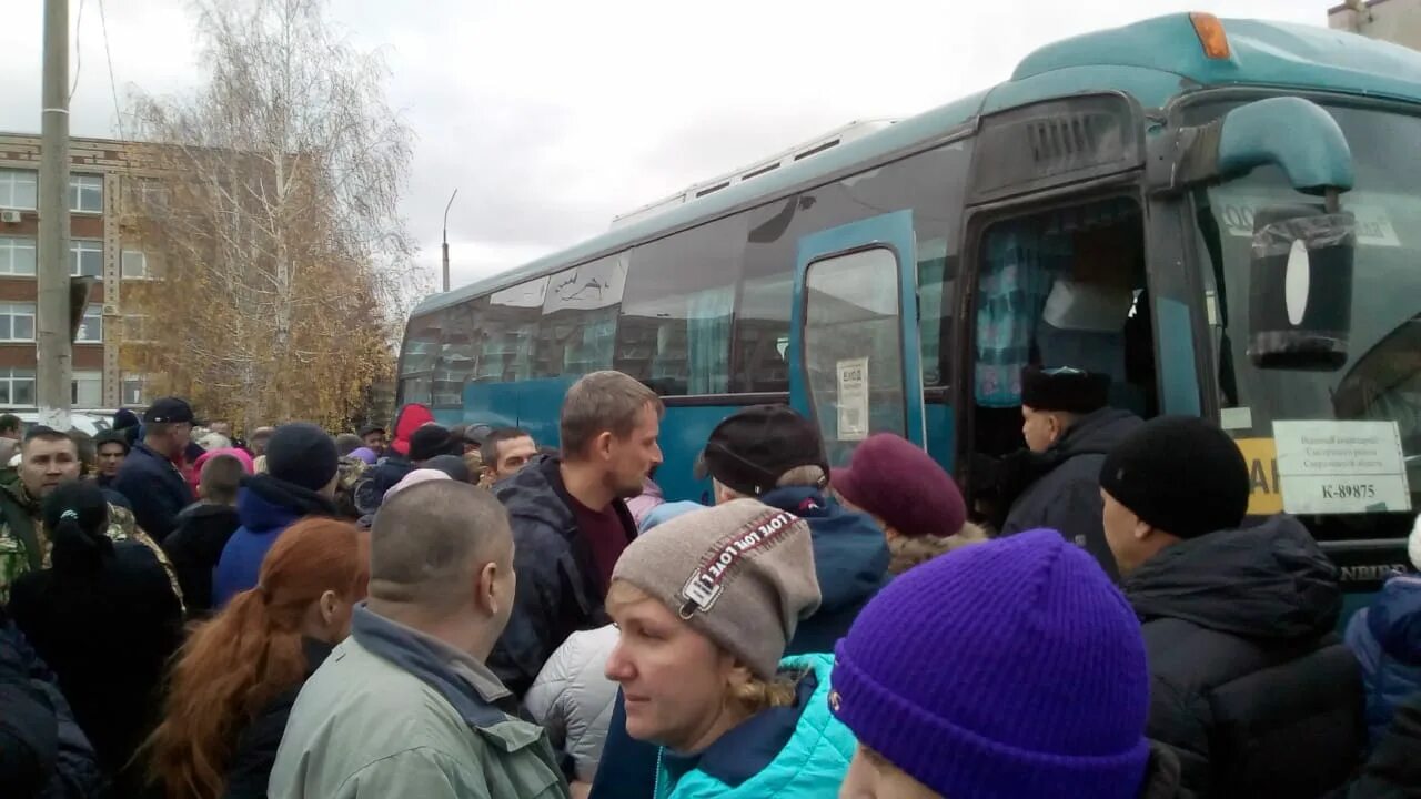 6 октября 2014. Люди выезжают с Приднестровья.