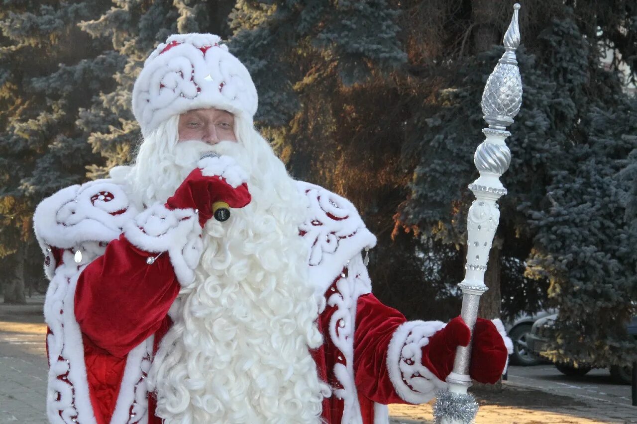 Дед мороз обзор. Посох Деда Мороза Морозко. Посох Деда Мороза из Морозко. Красивый посох Деда Мороза. Палка Деда Мороза.