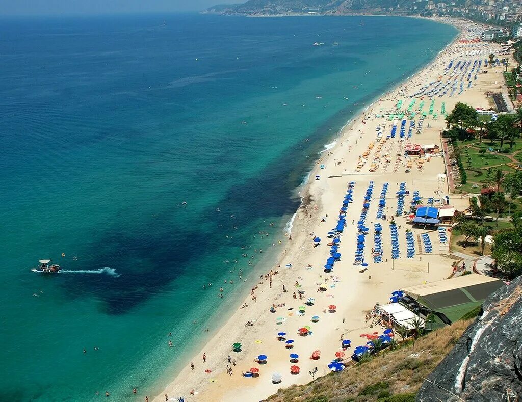 Сколько метров пляж. Сколько метров пляж. Кубинский пляж варадеро. Майами бич америка. Ульяновский центральный пляж.