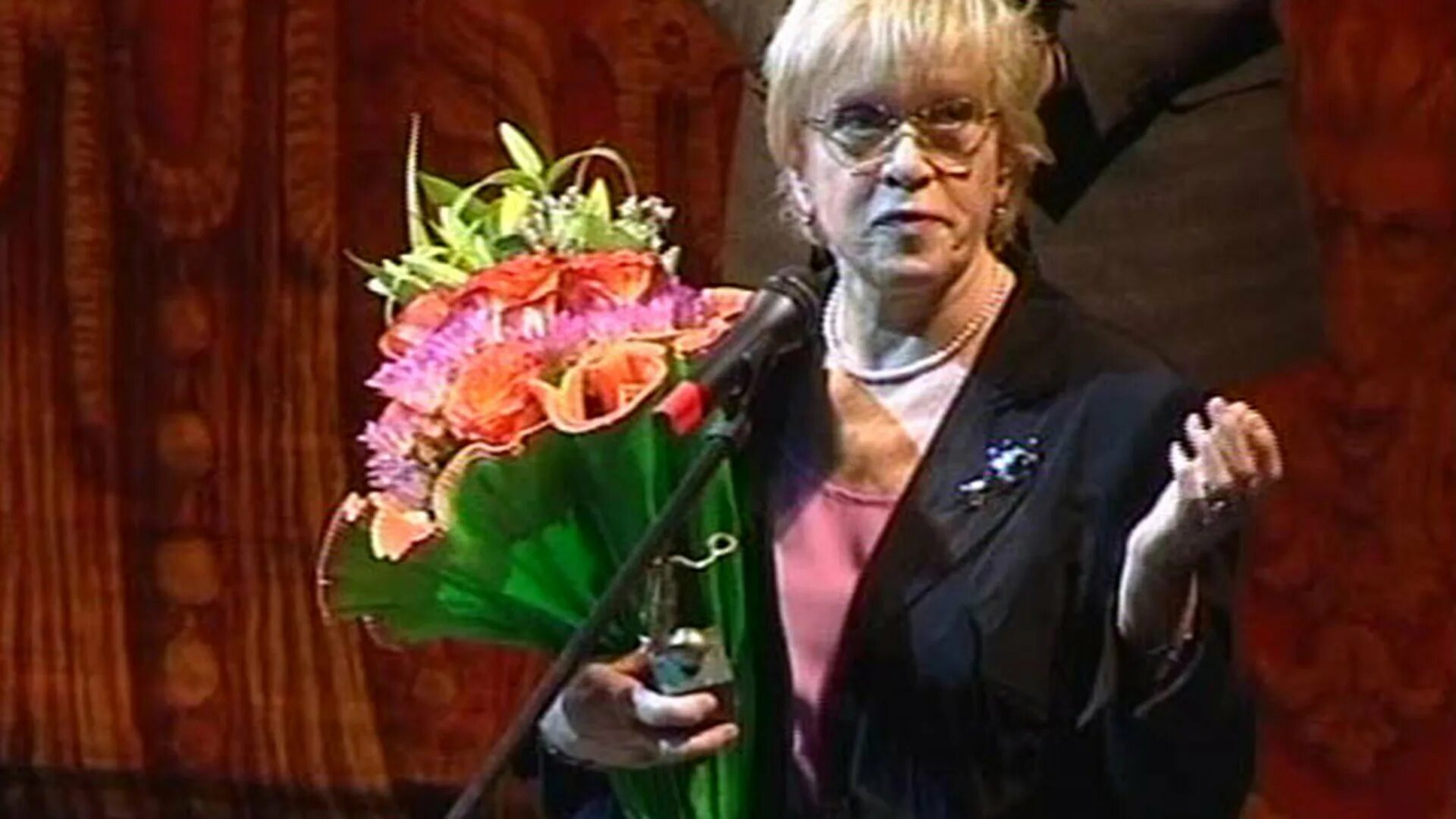 Спектакль фрейндлих и басилашвили. Алиса фрейндлих и басилашвили в спектакле. Басилашвили на аллее звезд в петербурге. Спектакль фрейндлих и басилашвили. Спектакль фрейндлих и басилашвили.