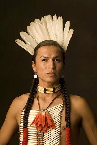 Индейцы метисы. Метис индейца и белого. Индейцы метисы красивые. Индейцы это азиаты. Потомки от браков между европейцами и индейцами