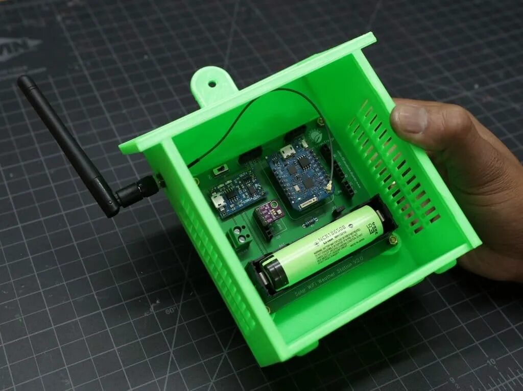 Arduino аккумулятор. Солнечная панель arduino 18650. солнечная батарея ардуино. ардуино метеостанция солнечная батарея. аккумулятор для ардуино нано.