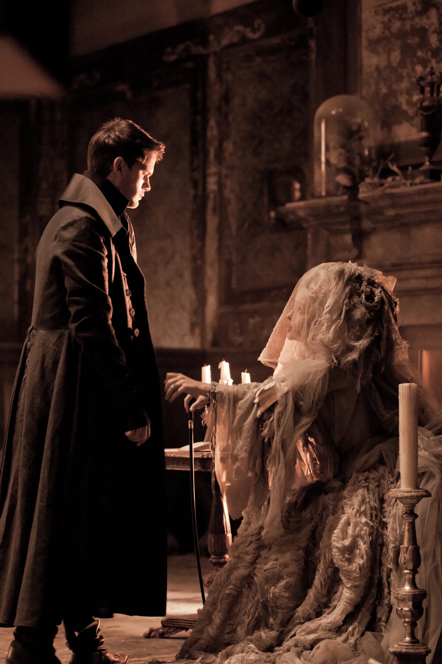 Большие надежды 2012 эстелла. Большие надежды 2012 эстелла. Хелена бонем картер большие надежды. Большие надежды сюжет. Хелена бонем картер большие надежды 2012.